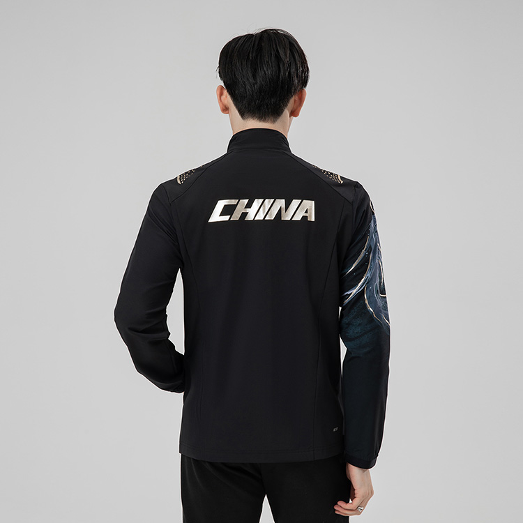 Purchase Chaqueta Negra Reflectante Li-Ning Serie Tenis de Mesa Letra Impresa AYYR437-2