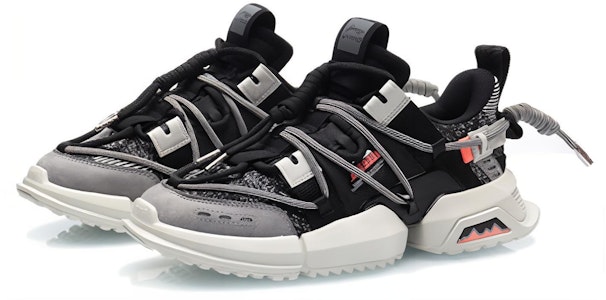 Li-Ning Titan x 2019 New York Fashion Week 'Hitam Putih' AGLP075-3 Lookbook Li-Ning Titan x 2019 New York Fashion Week 'Hitam Putih' AGLP075-3