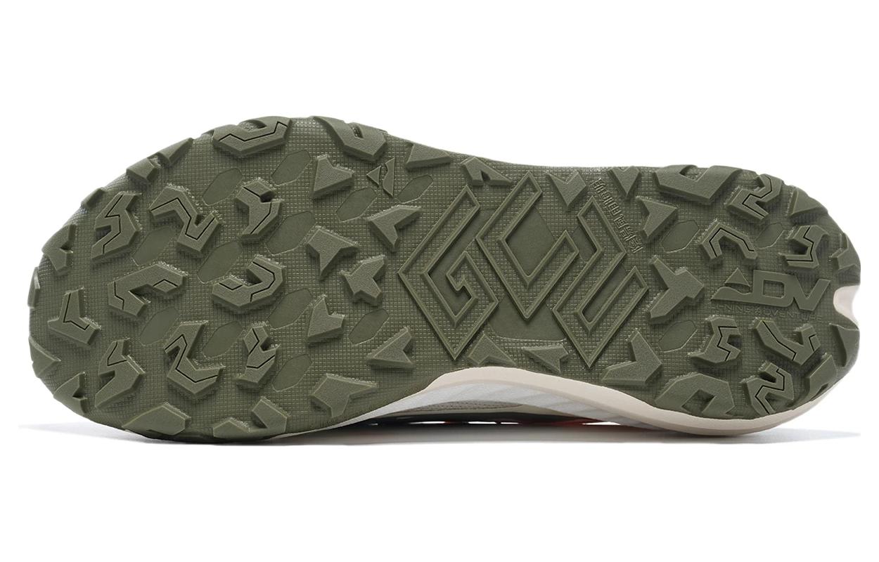 Lookbook 李宁越野跑鞋 低帮款 '白橙色' ARNT003-11