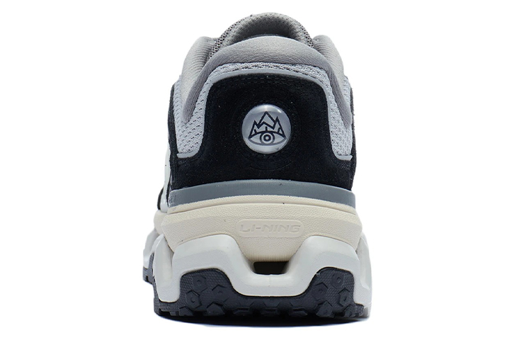 Shop Li-Ning Urban Outdoor Serie ''Mountain Shade Schwarz'' AGLR293-2