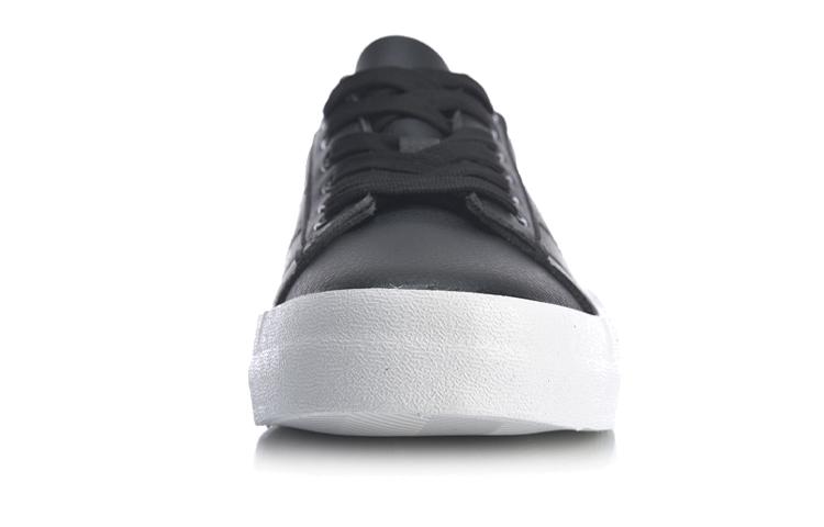 Shop 李宁 Vulc Low '黑色'鞋 AGCQ055-1