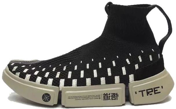 wade-essence-2-x-li-ning-new-york-fashion-week-black-khaki-agwn-009-4