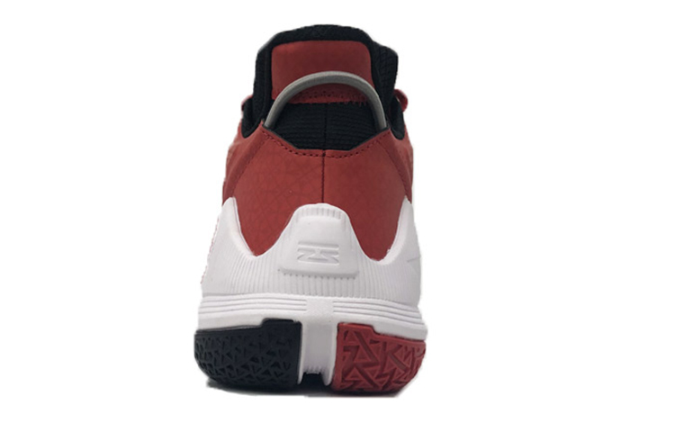 Lookbook 李寧 ウェイド シャドウ6 レッド (Rīningu Weido Shadou Shikkusu Reddo) ABPQ007-1
