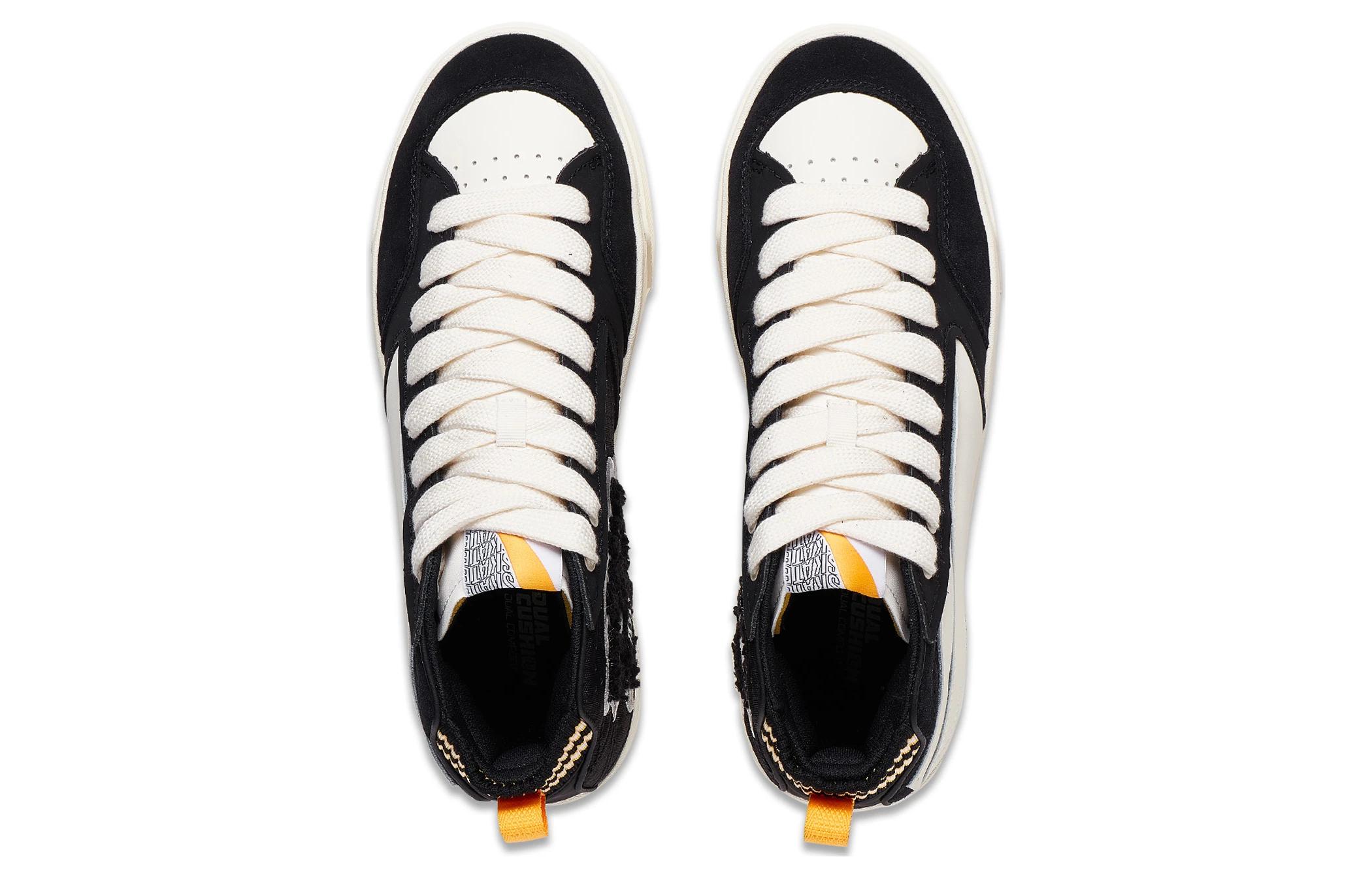 Lookbook Li-Ning WeiWu 180 VNTG 'Hitam Putih' AECT051-4