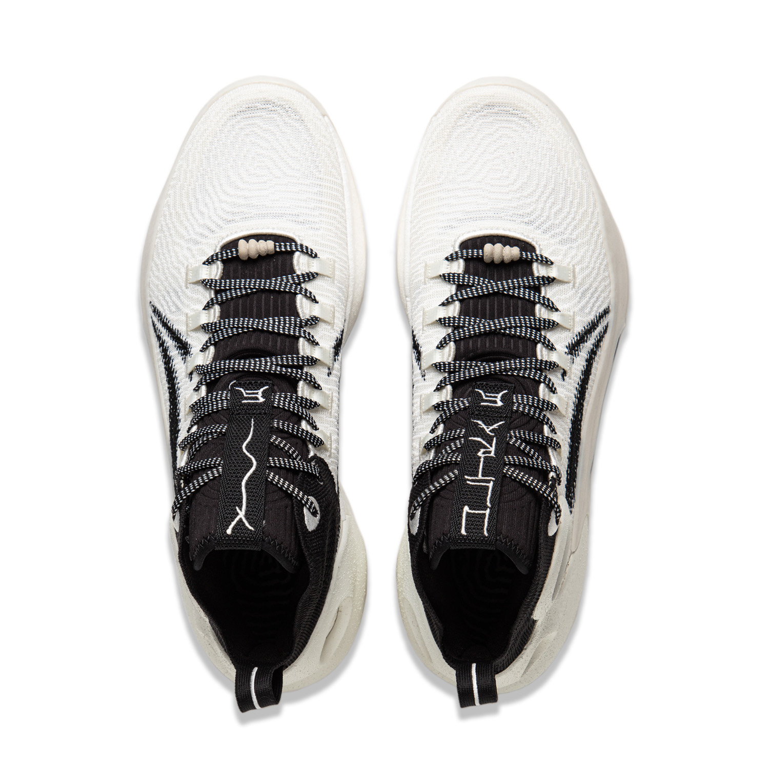 Shop LiNing李寧 驭帥 Ultra 衡 碳核心科技 止滑耐磨 穩定支撐實戰全能專業 中幫 籃球鞋 男款 乳白色