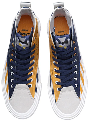 Chaussures Li-Ning x Disney Canvas Hi ''Marine Jaune Blanc''. AGCR179-2 Shop Chaussures Li-Ning x Disney Canvas Hi ''Marine Jaune Blanc''. AGCR179-2