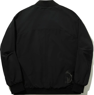 Chaqueta Negra Li-Ning x Jackie Chan Kung Fu Series - Transpirable y Cómoda AFDUA47-2 Lookbook Chaqueta Negra Li-Ning x Jackie Chan Kung Fu Series - Transpirable y Cómoda AFDUA47-2