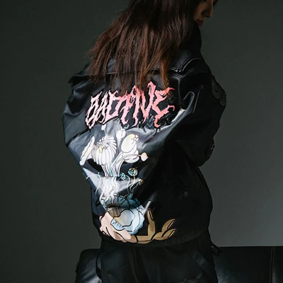 Chaqueta Negra Unisex Li-Ning x STA Group BADFIVE Chang''an Cartoon Ajuste Suelto AJDR526-1 Shop Chaqueta Negra Unisex Li-Ning x STA Group BADFIVE Chang''an Cartoon Ajuste Suelto AJDR526-1