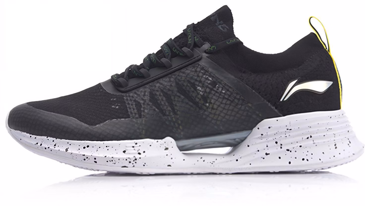 li-ning-yun-black-shock-absorbing-runner-arhp-031-5