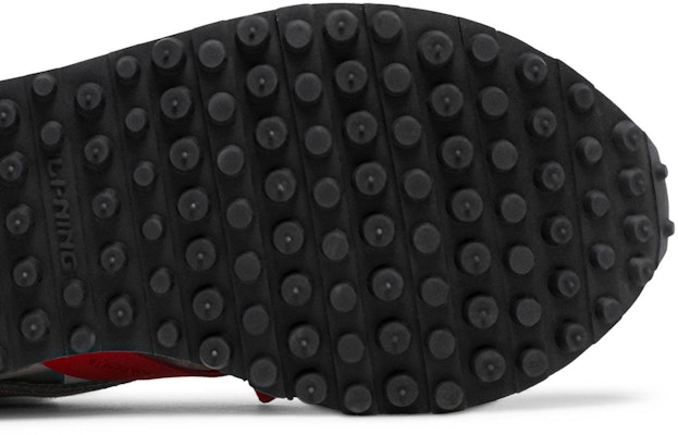 Li-Ning 001 Moment 'Putih Merah' AGCP313-1 Purchase Li-Ning 001 Moment 'Putih Merah' AGCP313-1