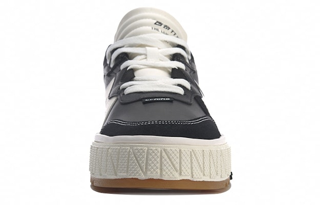 Li-Ning 001 Unblock 'Hitam Putih' AGCQ199-4 Shop Li-Ning 001 Unblock 'Hitam Putih' AGCQ199-4