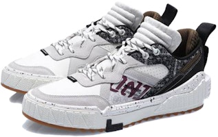 Li-Ning 001 Unblock 'Putih Hitam' AGCQ199-5 Lookbook Li-Ning 001 Unblock 'Putih Hitam' AGCQ199-5