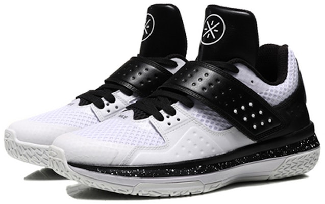 LiNing 李寧 戰鎧 專業比賽 低幫 籃球鞋 男女同款 黑白 Lookbook LiNing 李寧 戰鎧 專業比賽 低幫 籃球鞋 男女同款 黑白