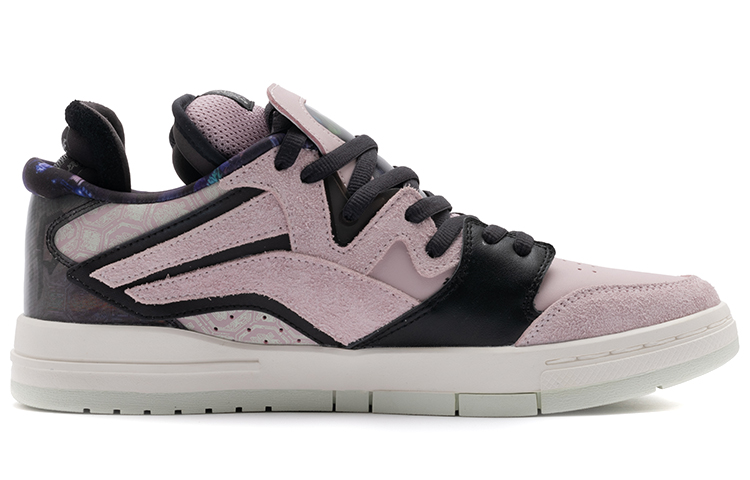 Order Li-Ning Badfive WeiWu Pro Chongqing City Hitam/Merah Muda AETR007-1