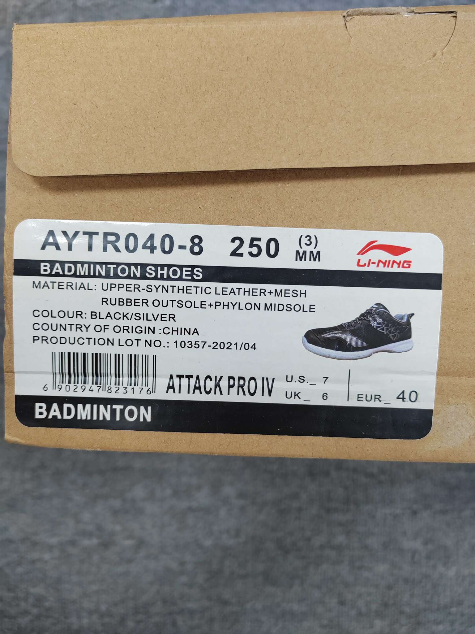 Lookbook Li-Ning Badminton 'Combat' AYYR040-8