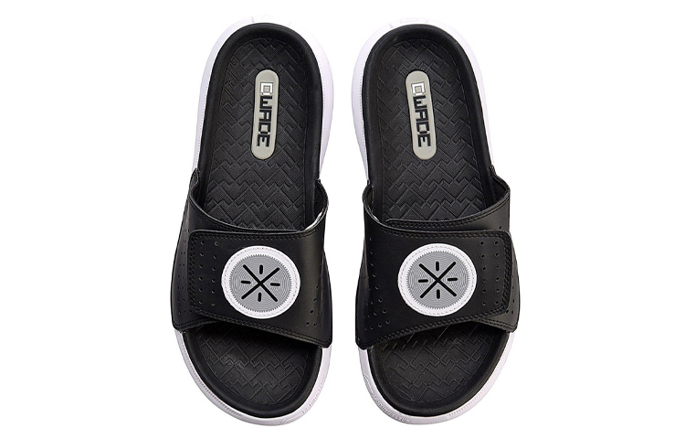 Shop Li-Ning Wade Lifestyle Slides 'Hitam Putih' ABTN003-3