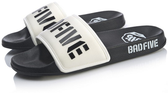 Li-Ning BD5 Slide Selipar Bola Keranjang 'Putih Hitam' ABTQ001-1 Lookbook Li-Ning BD5 Slide Selipar Bola Keranjang 'Putih Hitam' ABTQ001-1