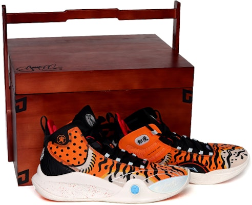 Li-Ning CJ-1 Edisi Terhad Kotak Hadiah 'Tahun Harimau - Hitam Jingga' ABAR019-25(S-BOX) Order Li-Ning CJ-1 Edisi Terhad Kotak Hadiah 'Tahun Harimau - Hitam Jingga' ABAR019-25(S-BOX)