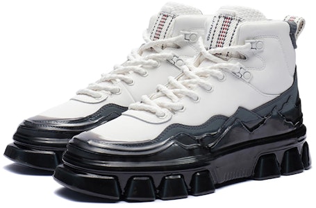 Li-Ning Classic Basket Tinggi 'Putih Awan' AGCR488-1 Lookbook Li-Ning Classic Basket Tinggi 'Putih Awan' AGCR488-1