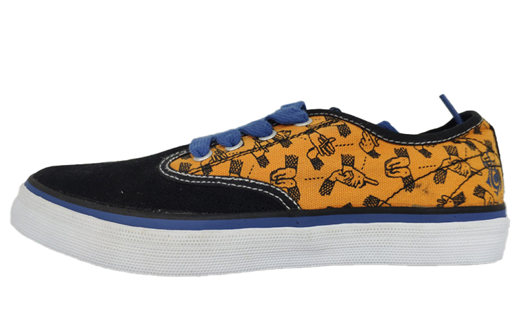 Buy LiNing李寧 舒適透氣 低筒休閒板鞋 黑