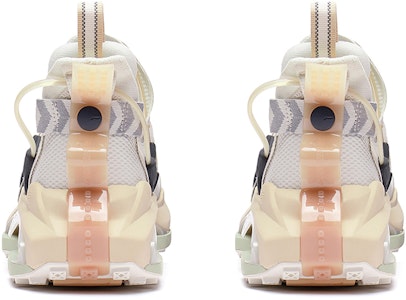 LiNing李寧 CF 追溯山2.0 反光 減震回彈 低筒 運動休閒鞋 男女同款 珍珠白 Shop LiNing李寧 CF 追溯山2.0 反光 減震回彈 低筒 運動休閒鞋 男女同款 珍珠白