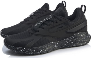 李宁 Crazy Run 系列 网面 减震 低帮 跑步鞋 男款 標準黑 Lookbook 李宁 Crazy Run 系列 网面 减震 低帮 跑步鞋 男款 標準黑