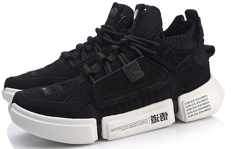 리닝 에센스 ACE '블랙 & 화이트' AGBN069-4 Lookbook 리닝 에센스 ACE '블랙 & 화이트' AGBN069-4