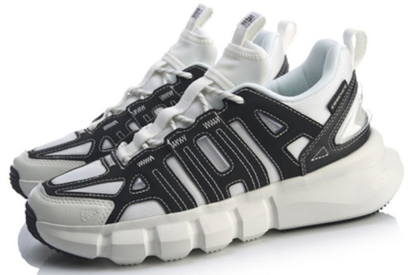 Li-Ning Essence Infinite+ AGBQ031-2 Lookbook Li-Ning Essence Infinite+ AGBQ031-2