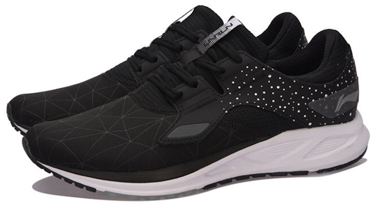 LiNing李寧 光速 輕質跑步鞋 黑白 Lookbook LiNing李寧 光速 輕質跑步鞋 黑白