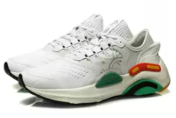 Li-Ning Lam Plus 'Putih Hijau Merah' ARHQ071-11 Lookbook Li-Ning Lam Plus 'Putih Hijau Merah' ARHQ071-11