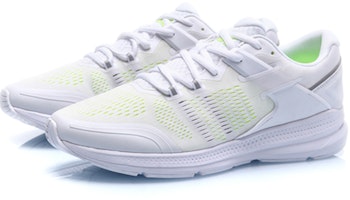 Kasut Sukan Ringan Li-Ning 'Triple White' ARBP027-4 Lookbook Kasut Sukan Ringan Li-Ning 'Triple White' ARBP027-4