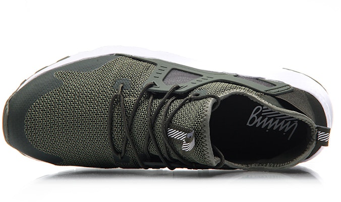 Kasut Lari Ringan Li-Ning 'Hijau Gelap' GLKM059-3 Lookbook Kasut Lari Ringan Li-Ning 'Hijau Gelap' GLKM059-3