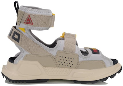 Sandal Kasual Li-Ning Reburn 'Abu Kuning' AGBP049-5 Order Sandal Kasual Li-Ning Reburn 'Abu Kuning' AGBP049-5