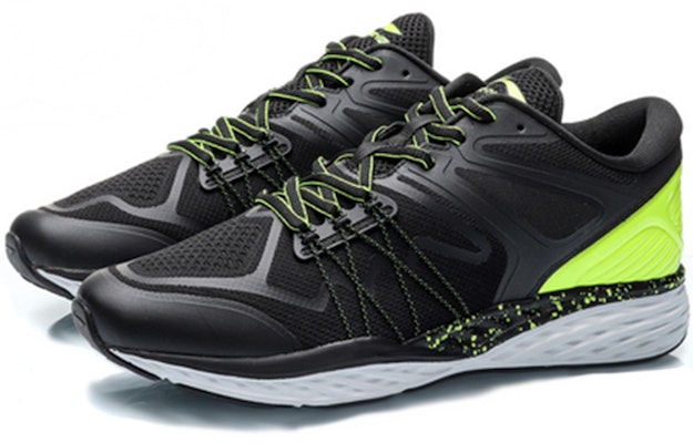 Li-Ning Sepatu Lari Low 'Hitam Hijau' ARHP233-6 Lookbook Li-Ning Sepatu Lari Low 'Hitam Hijau' ARHP233-6