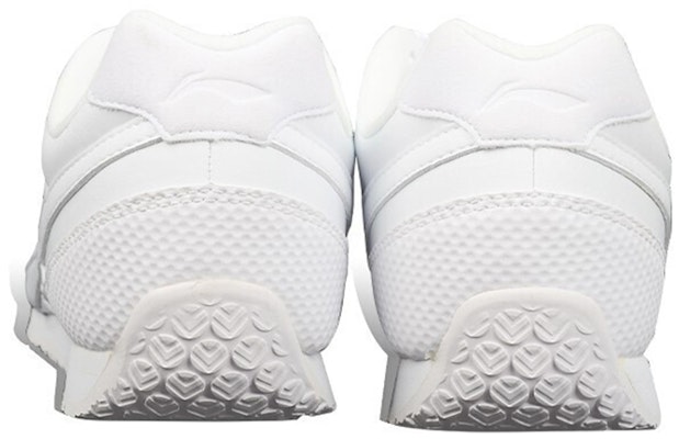 LiNing李寧 防滑耐磨跑步鞋 白色 男女通用 Shop LiNing李寧 防滑耐磨跑步鞋 白色 男女通用