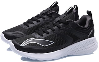 LiNing李寧 耐磨透氣防滑 低幫 跑步鞋 黑灰 Lookbook LiNing李寧 耐磨透氣防滑 低幫 跑步鞋 黑灰