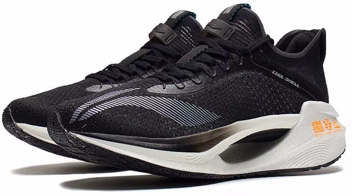 Li-Ning Jue Ying Essential 'Black White' ARRS003-10 Lookbook Li-Ning Jue Ying Essential 'Black White' ARRS003-10