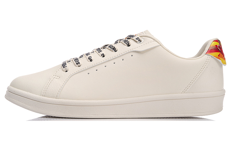 Buy 李宁 x 俄罗斯艺术家经典休闲运动鞋「白红」 AGCN331-2