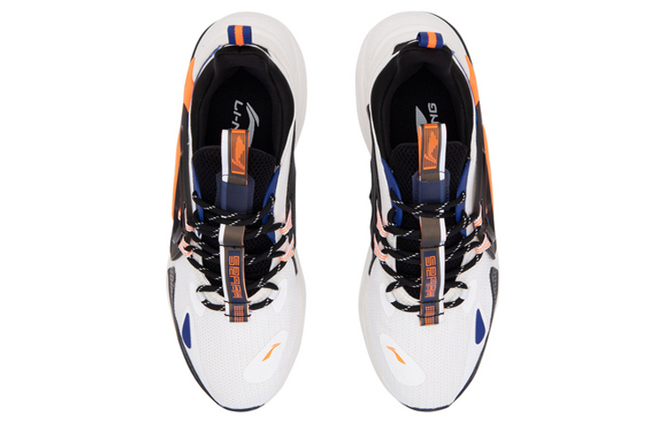 Shop 李宁 星火运动休闲鞋 '白黑蓝' AGLQ057-6