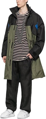 LOEWE Green Colorblock Zip-Up Hooded Long-Sleeve Loose Jacket. H2101151NU Lookbook LOEWE Green Colorblock Zip-Up Hooded Long-Sleeve Loose Jacket. H2101151NU