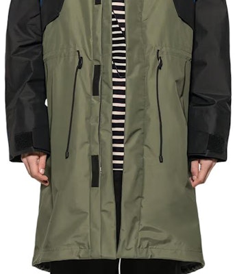 LOEWE Green Colorblock Zip-Up Hooded Long-Sleeve Loose Jacket. H2101151NU Sizing LOEWE Green Colorblock Zip-Up Hooded Long-Sleeve Loose Jacket. H2101151NU