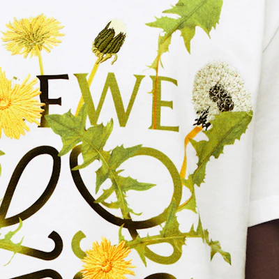 ロエベ SS23 ホワイト フローラルロゴ プリント オーバーサイズ Tシャツ. H526Y22X70-2100 1