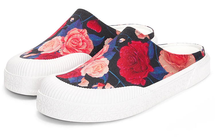 Lookbook LOEWE Anagram 'Red Espadrille Slide' M616282X30-7209