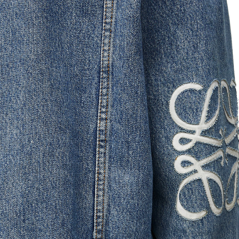 Shop 로에베 아나그램 FW24 로고 컷아웃 데님 재킷 남성 미드 블루 긴팔 H526Y50W25-5475