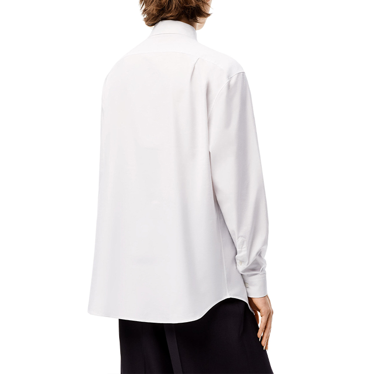 Shop ロエベ アナグラム オックスフォード 長袖シャツ ホワイト フロントポケット付き H526Y05W38-2100