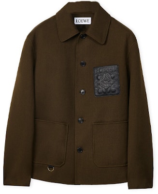 LOEWE Button-Up Collared Jacket FW22 Dark Olive Green. H526Y02W19-4153 Order LOEWE Button-Up Collared Jacket FW22 Dark Olive Green. H526Y02W19-4153