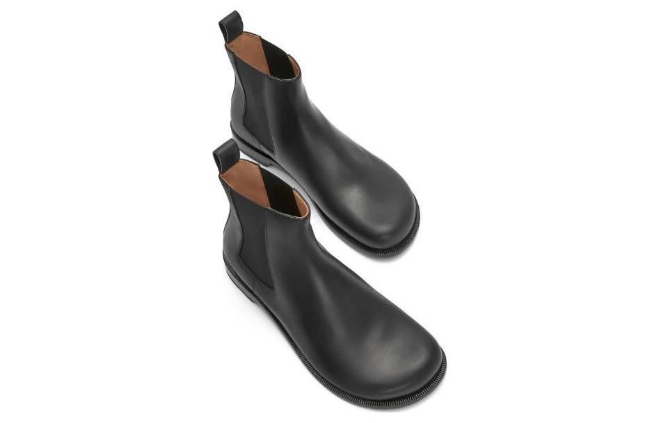 Lookbook LOEWE 切尔西靴 "黑色皮革" M816285X93-1100