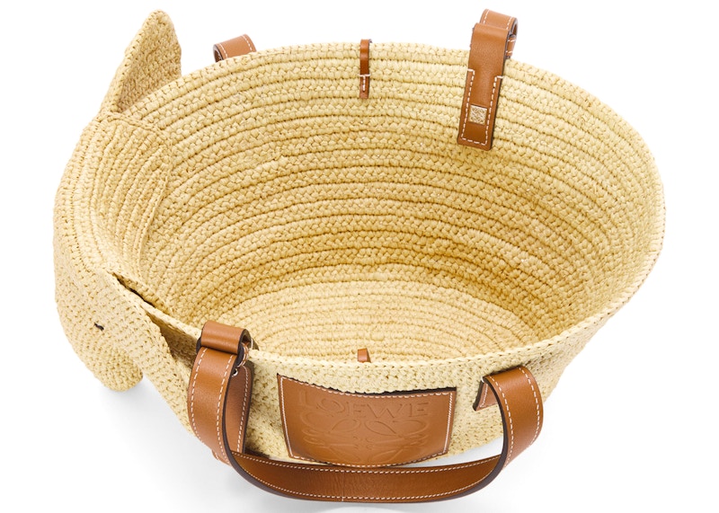 Lookbook LOEWE 小象手提包 小号天然色 牛皮和拉菲草编织款