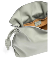 Lookbook LOEWE Bolso Flamenco de Piel Napa de Ternero Gris Ceniza