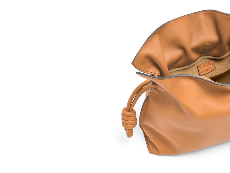 Lookbook LOEWE フラメンコ クラッチ ナッパカーフスキン ウォームデザート